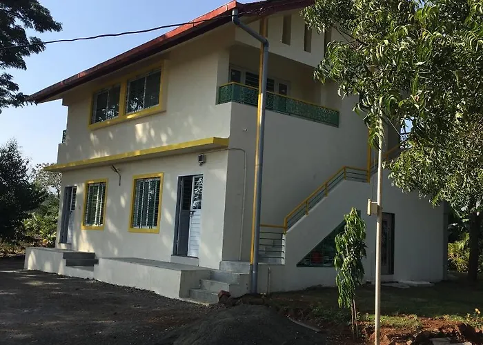 Green Living Farmhouse & Villa Near Trimbakeshwar Temple Nashik