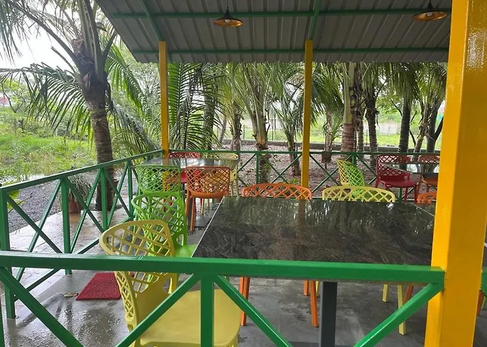 Green Living Farmhouse & Villa Near Trimbakeshwar Temple Nashik